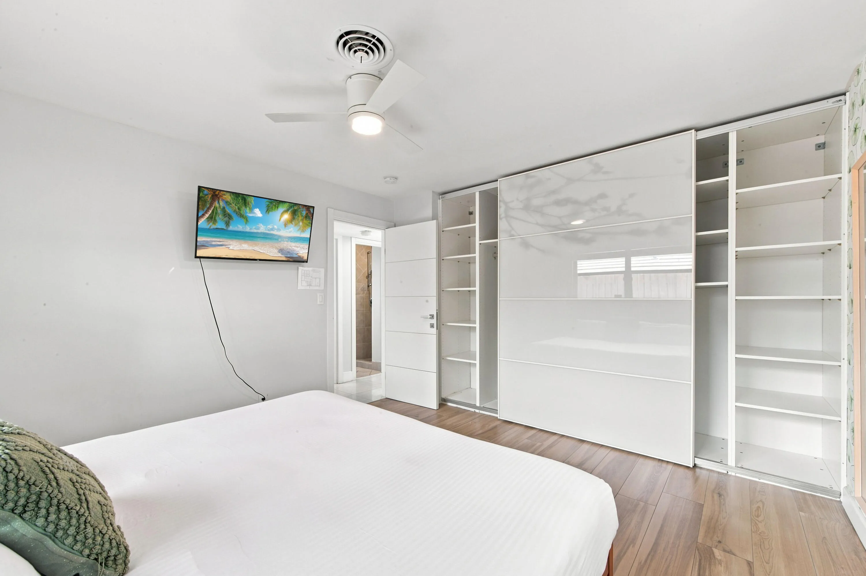 4710 NE 27th-0035
