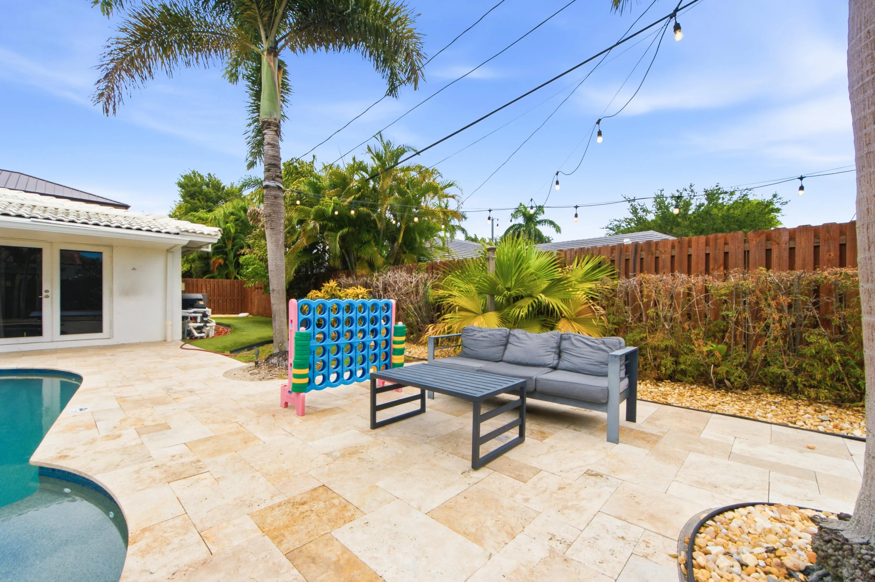 4710 NE 27th-0052