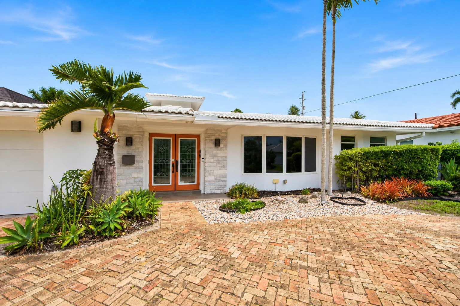 4710 NE 27th-0008