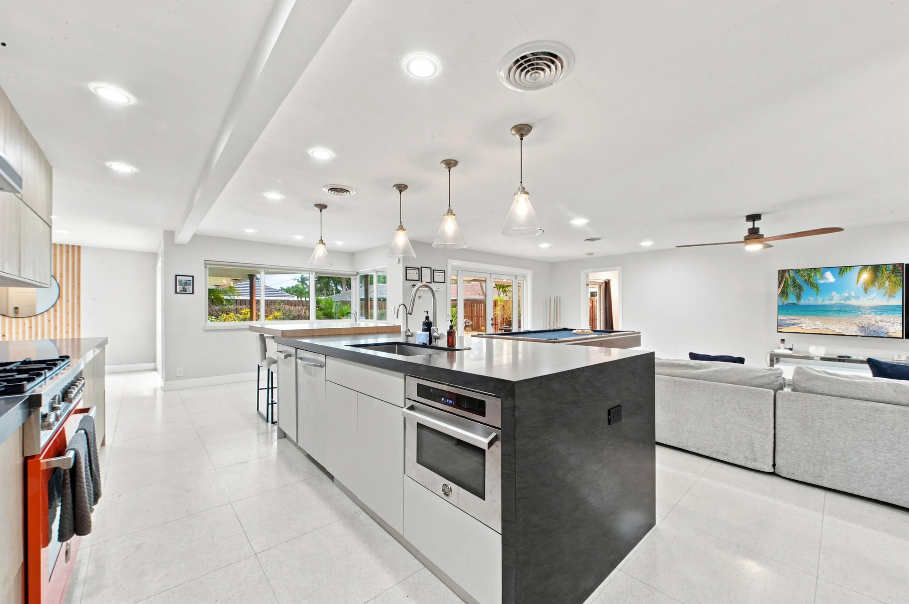 4710 NE 27th-0019