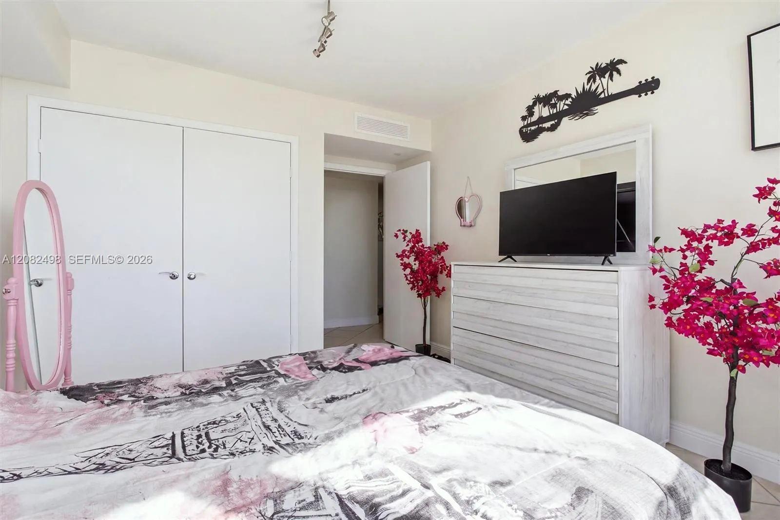 Entrance & Closet for Second Bedroom