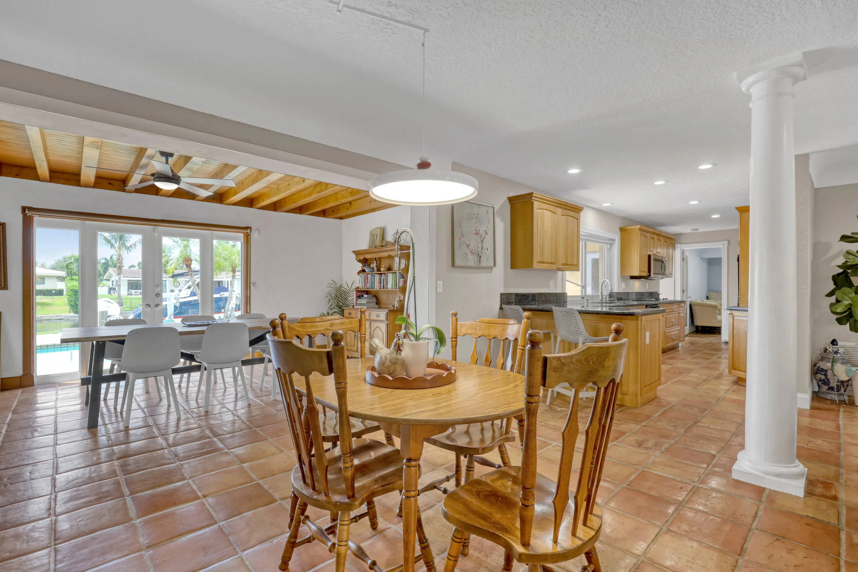 2100 NE 30th (12)