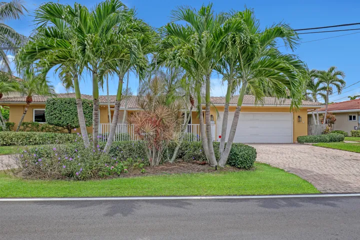 2100 NE 30th (2)