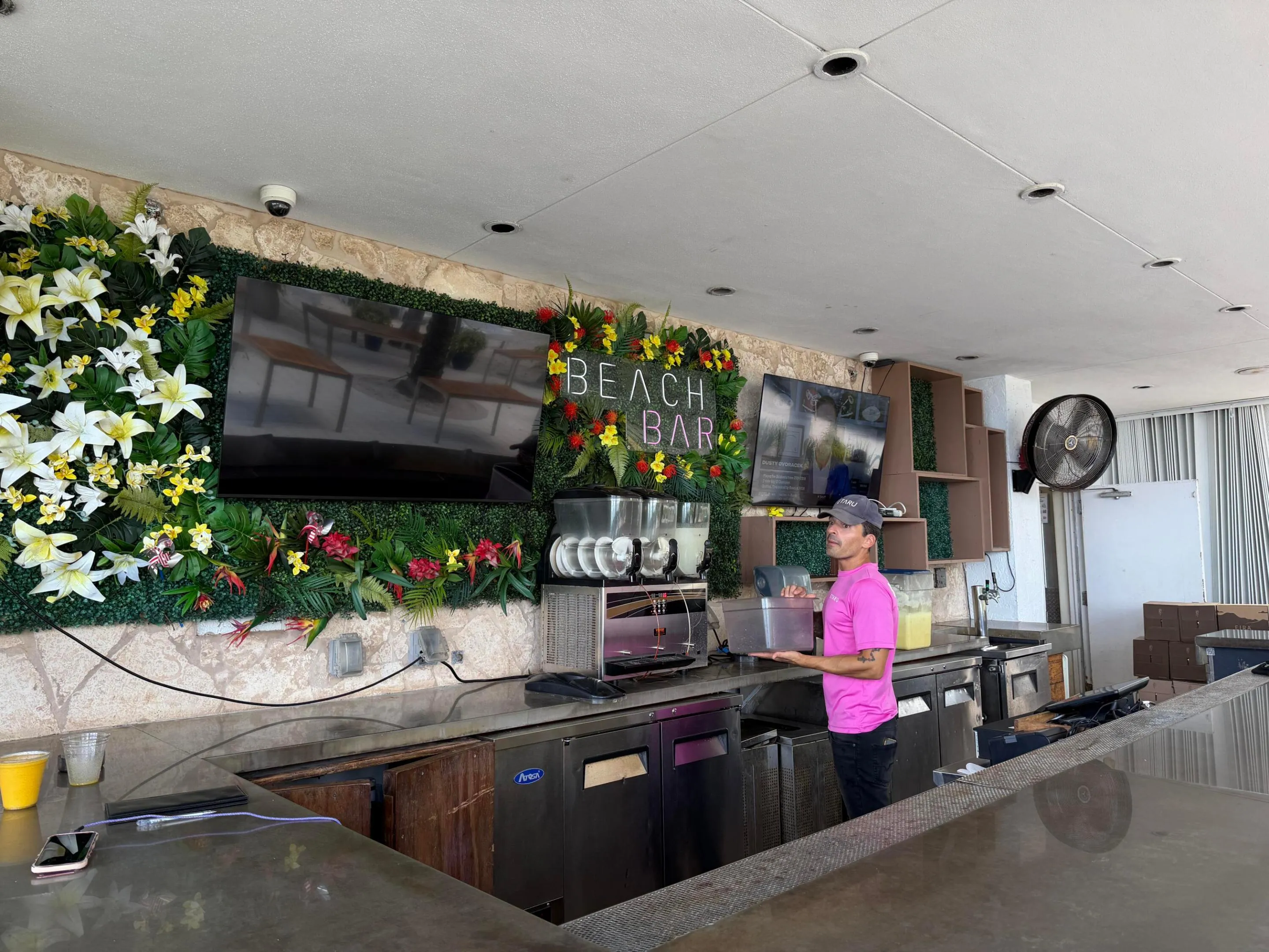 Beach Club Bar