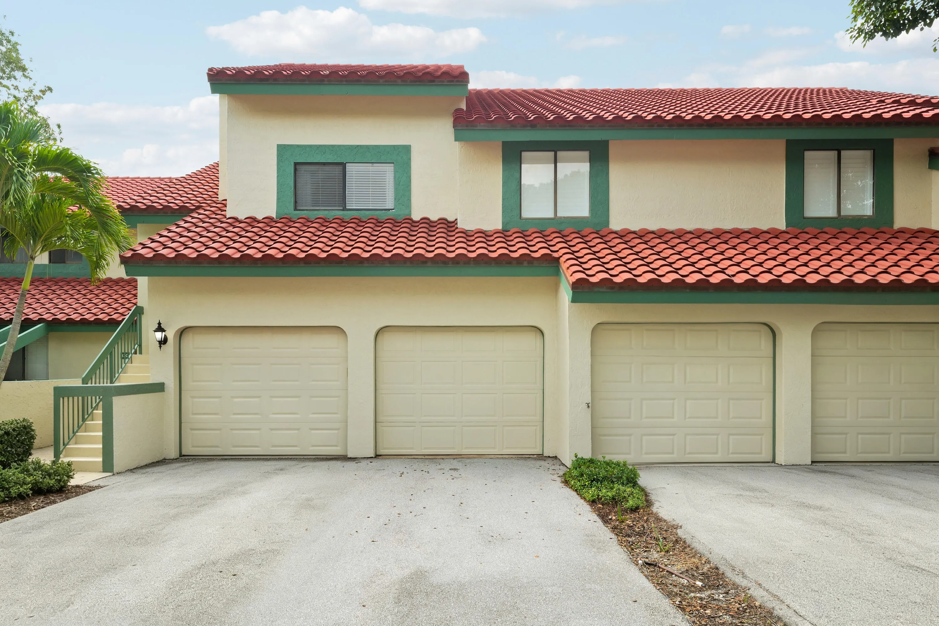 1 Car Garage