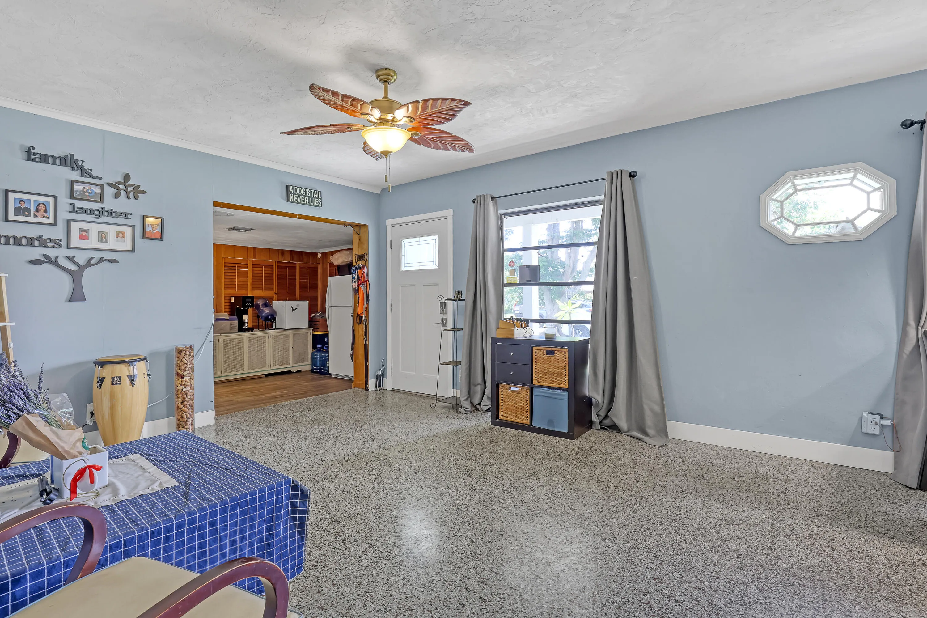937 W Duval (7)
