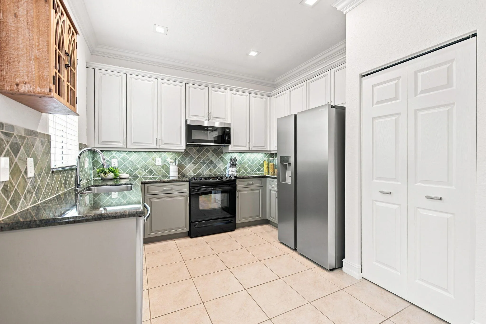 13-web-or-mls-7830-jewelwood-dr