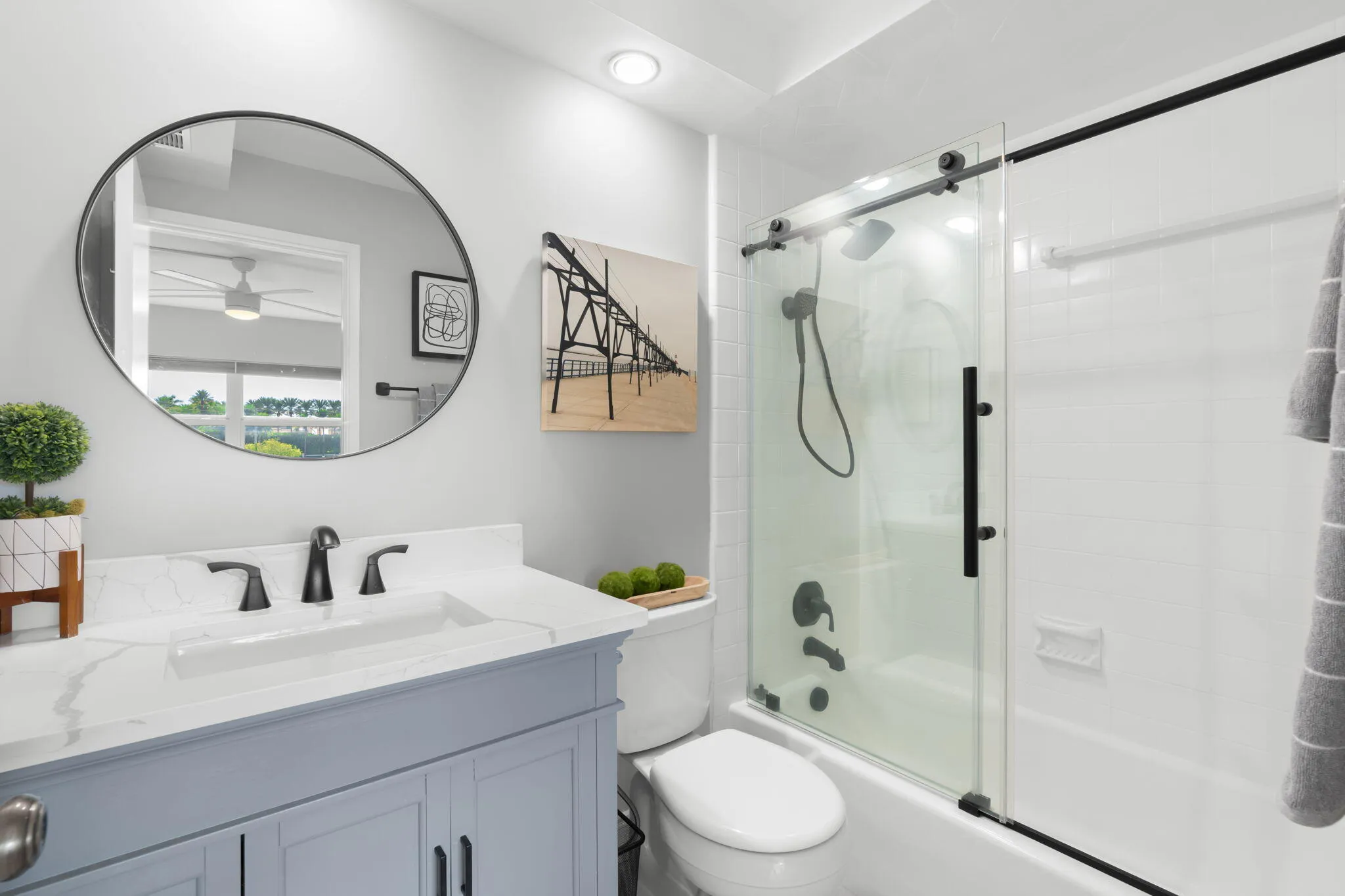 21-web-or-mls-2758 NE 30th Ave, Lighthou