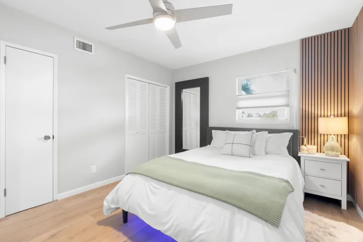 3-web-or-mls-2758 NE 30th Ave, Lighthous