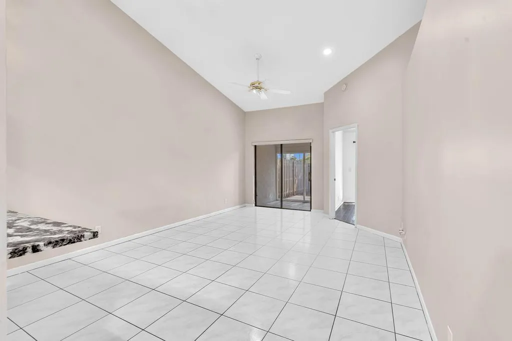 DINING & LIVING ROOM COMBO WITH VAULTED CEILINGS