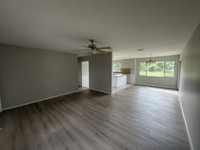 Living to Kitchen