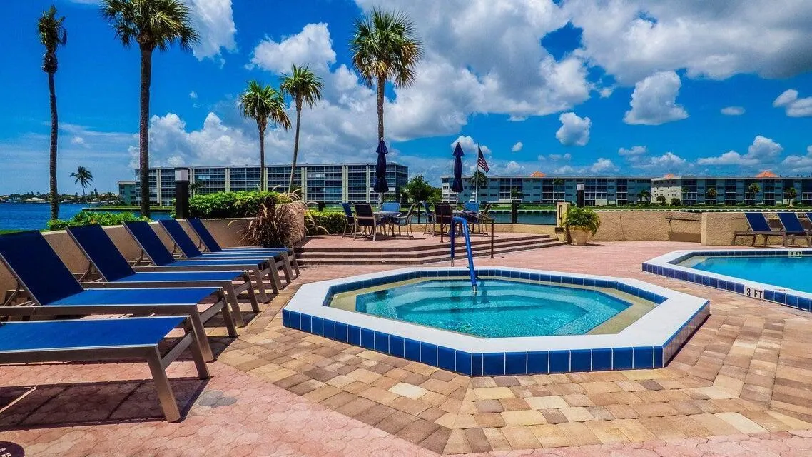 Waterfront Jacuzzi