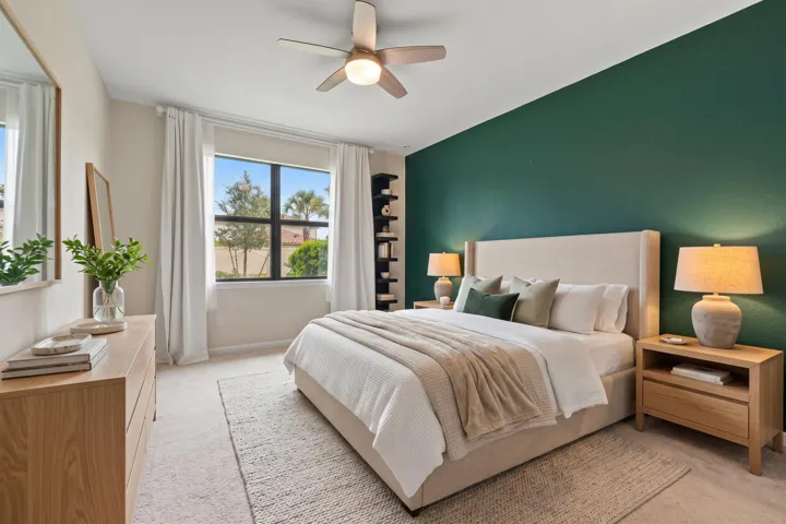 MASTER Bed
