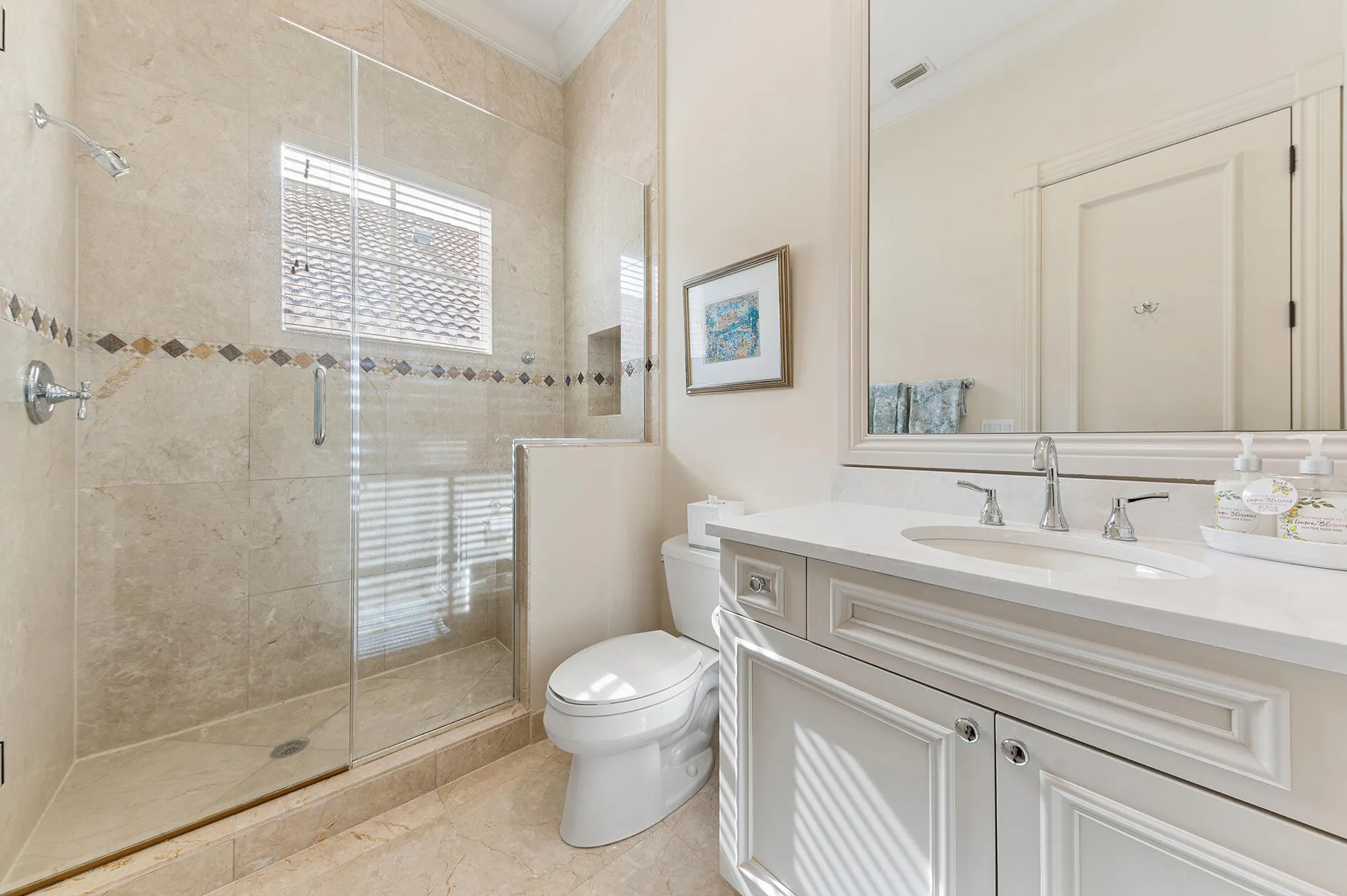 Guest Bathroom 2