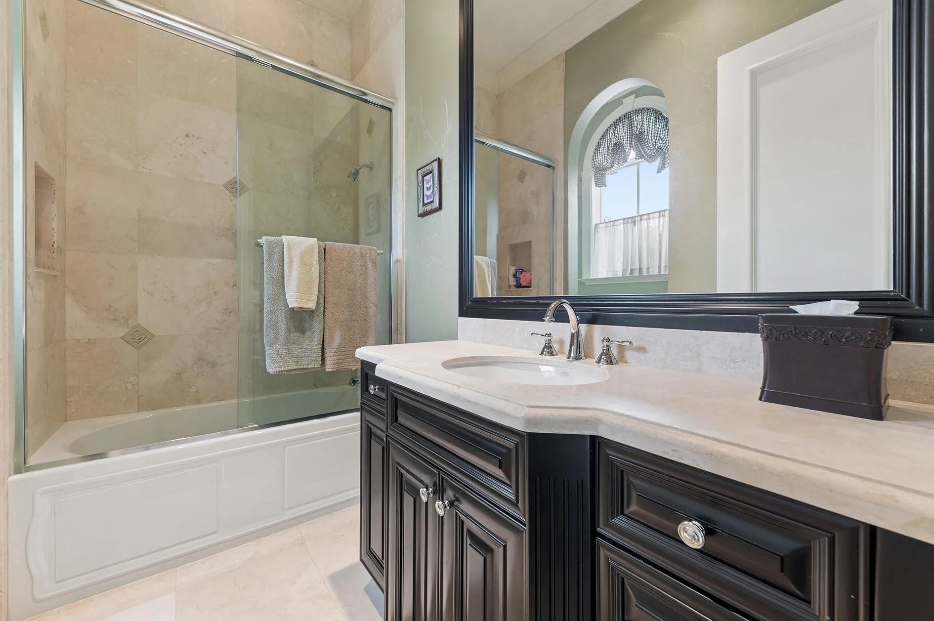 Guest Bath 1
