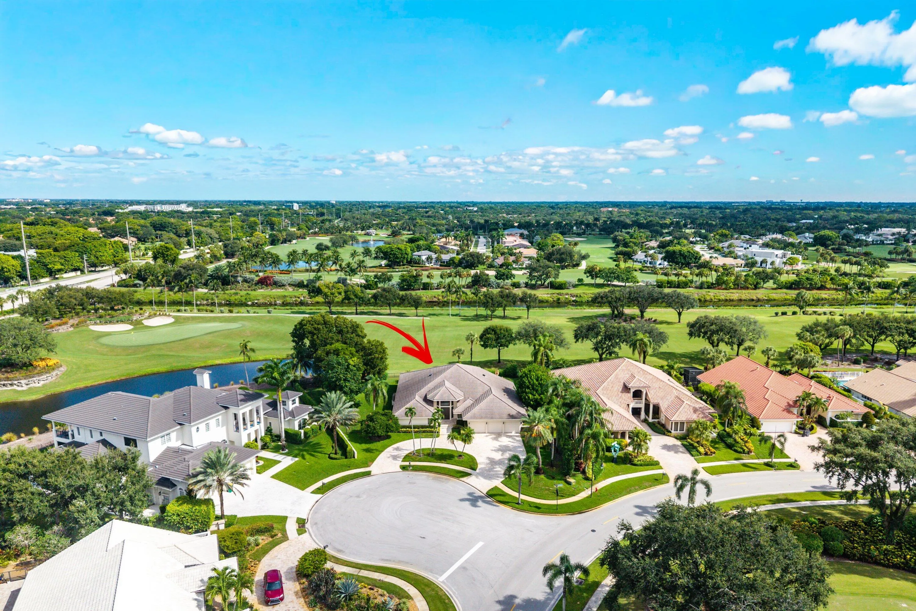Cul de sac and golf views