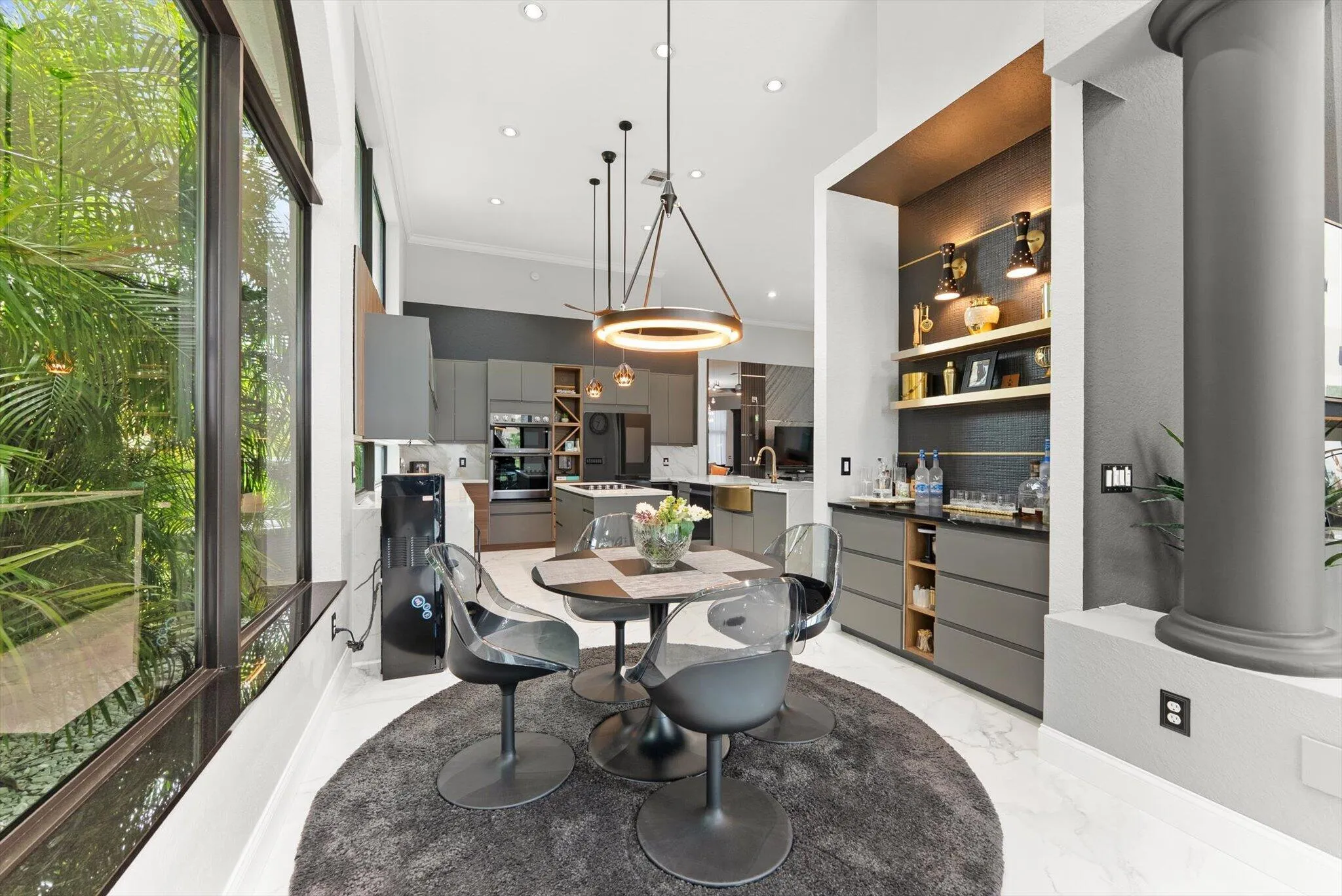 eat in kitchen