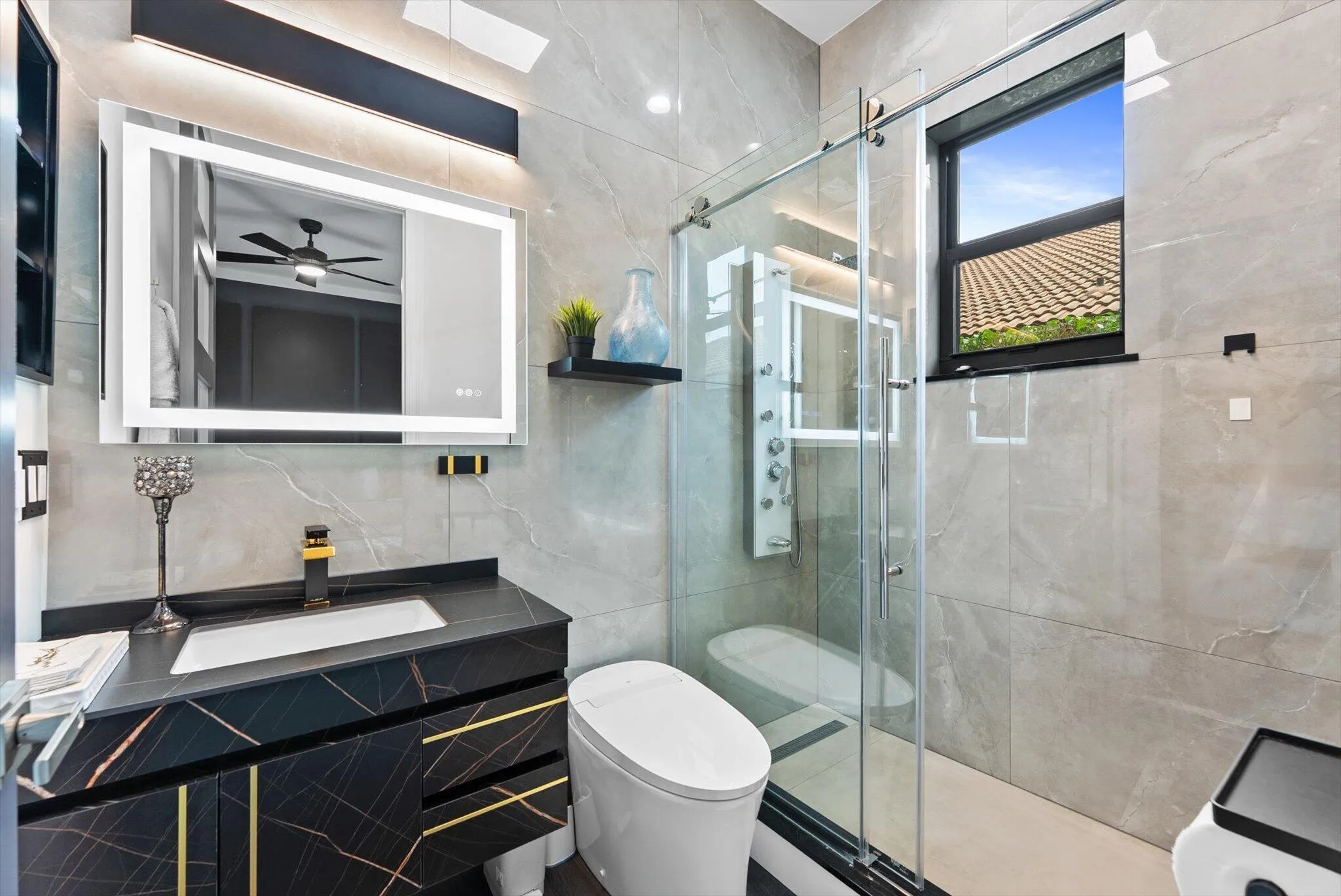 bathroom 4