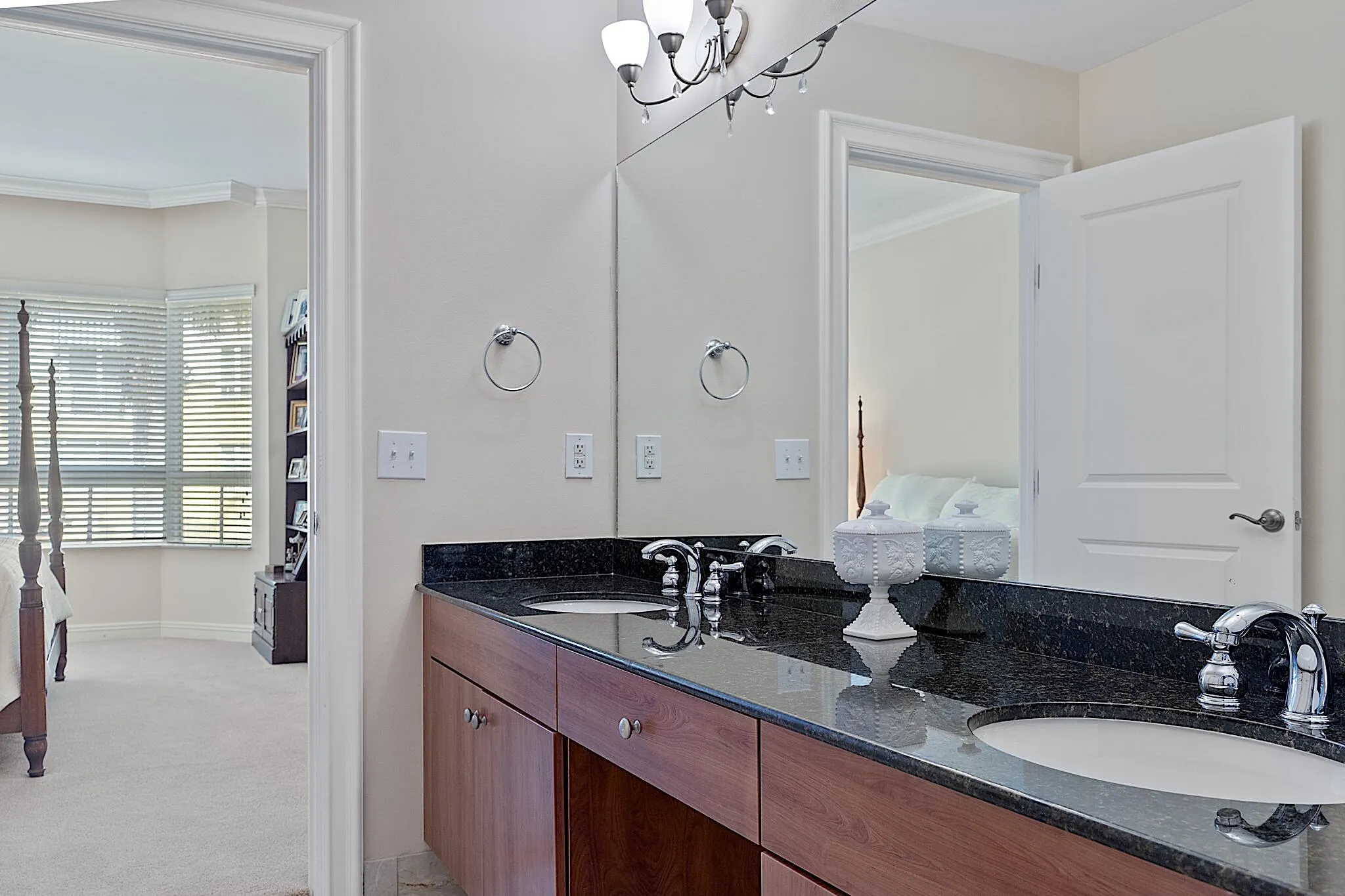 16100 Emerald Estates dr - 553