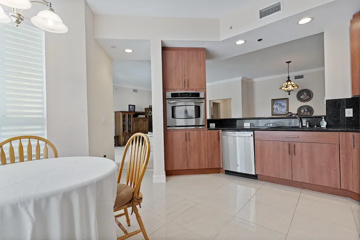 16100 Emerald Estates dr - 541