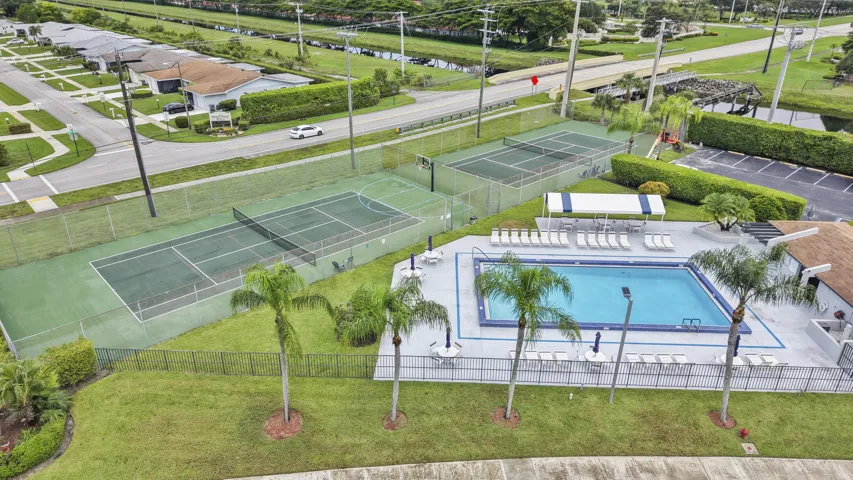 33_delray beach + spindle palm court + p
