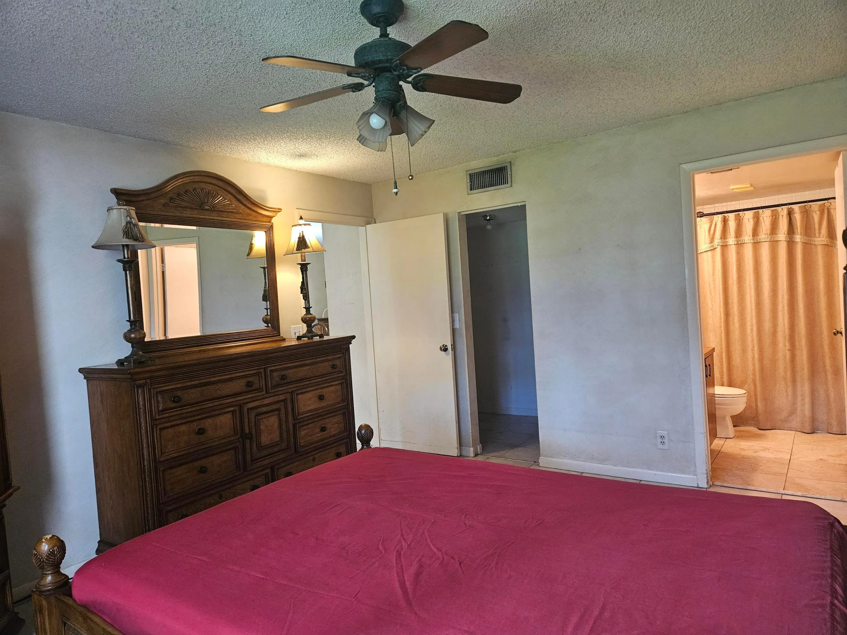 2935 Photo - Bedroom4