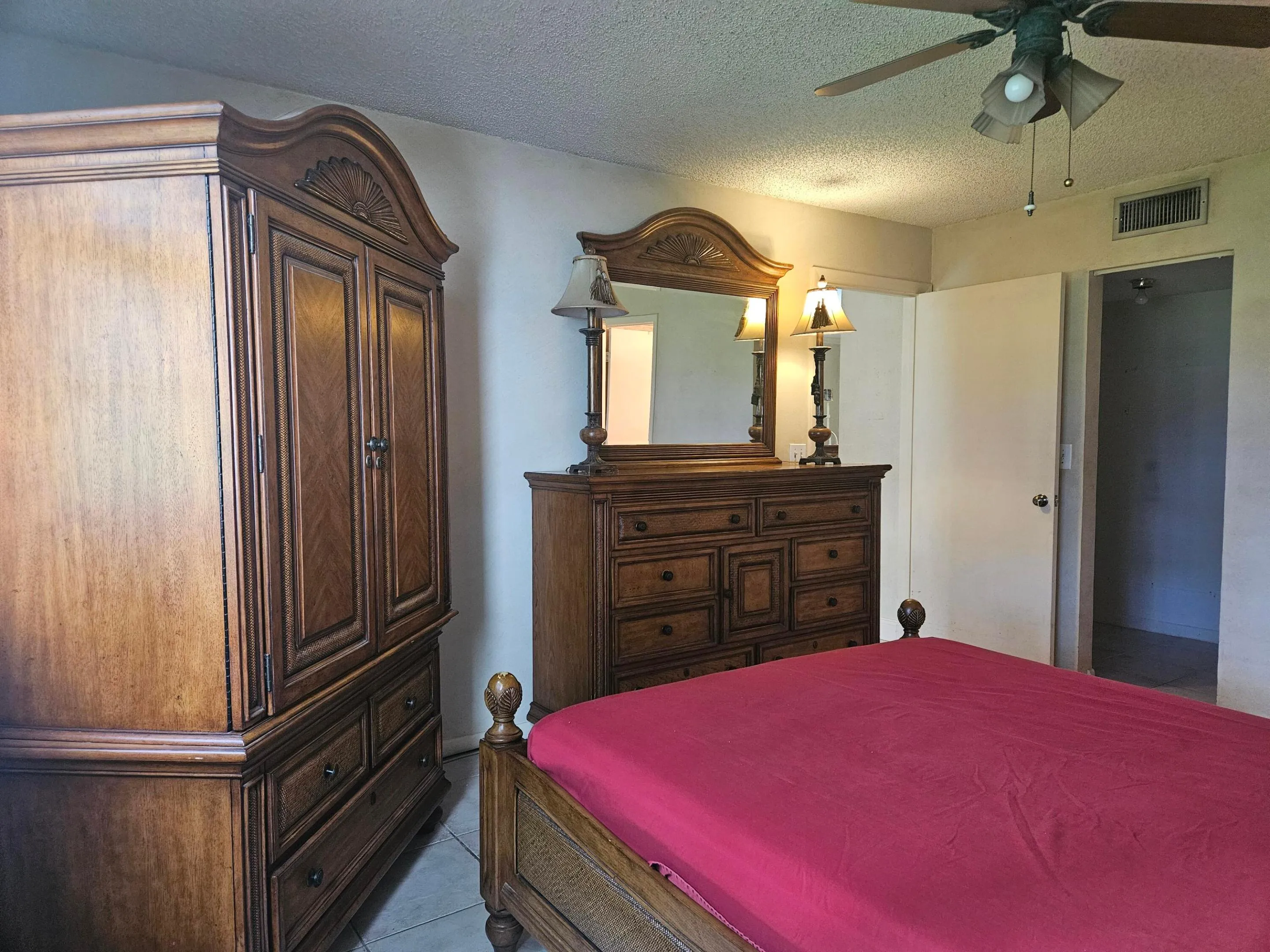 2935 Photo - Bedroom3