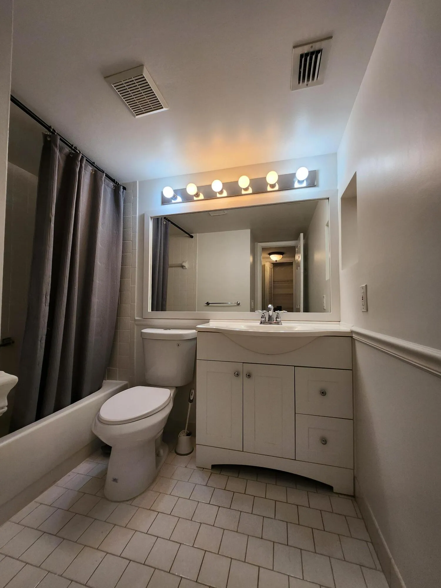 shower/tub
