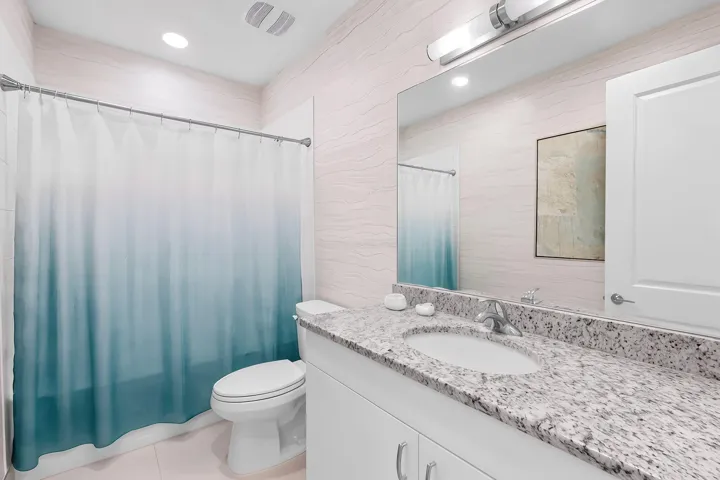 BATHROOM 2