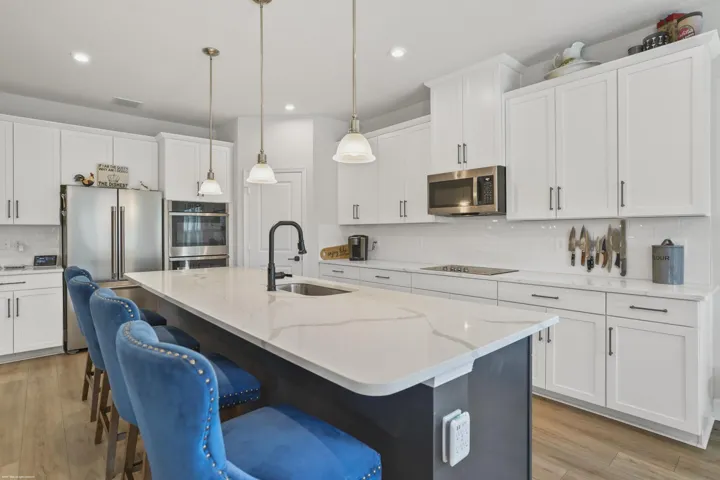 194 SW Pomeroy St 022