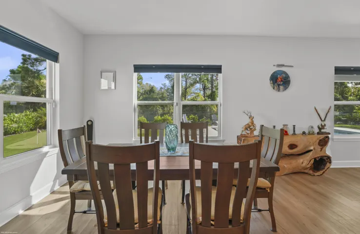 194 SW Pomeroy St 023