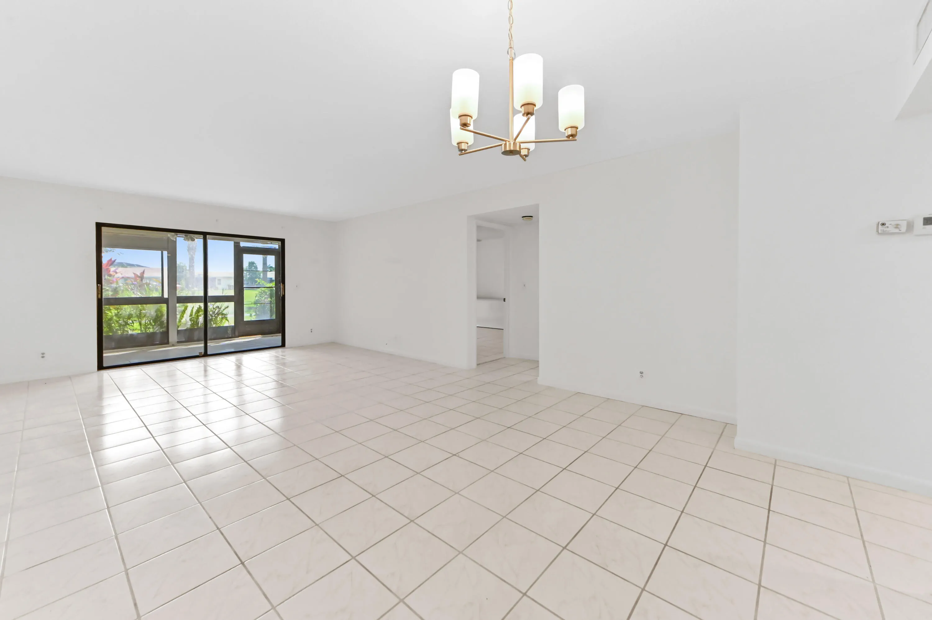 11 dining area 02