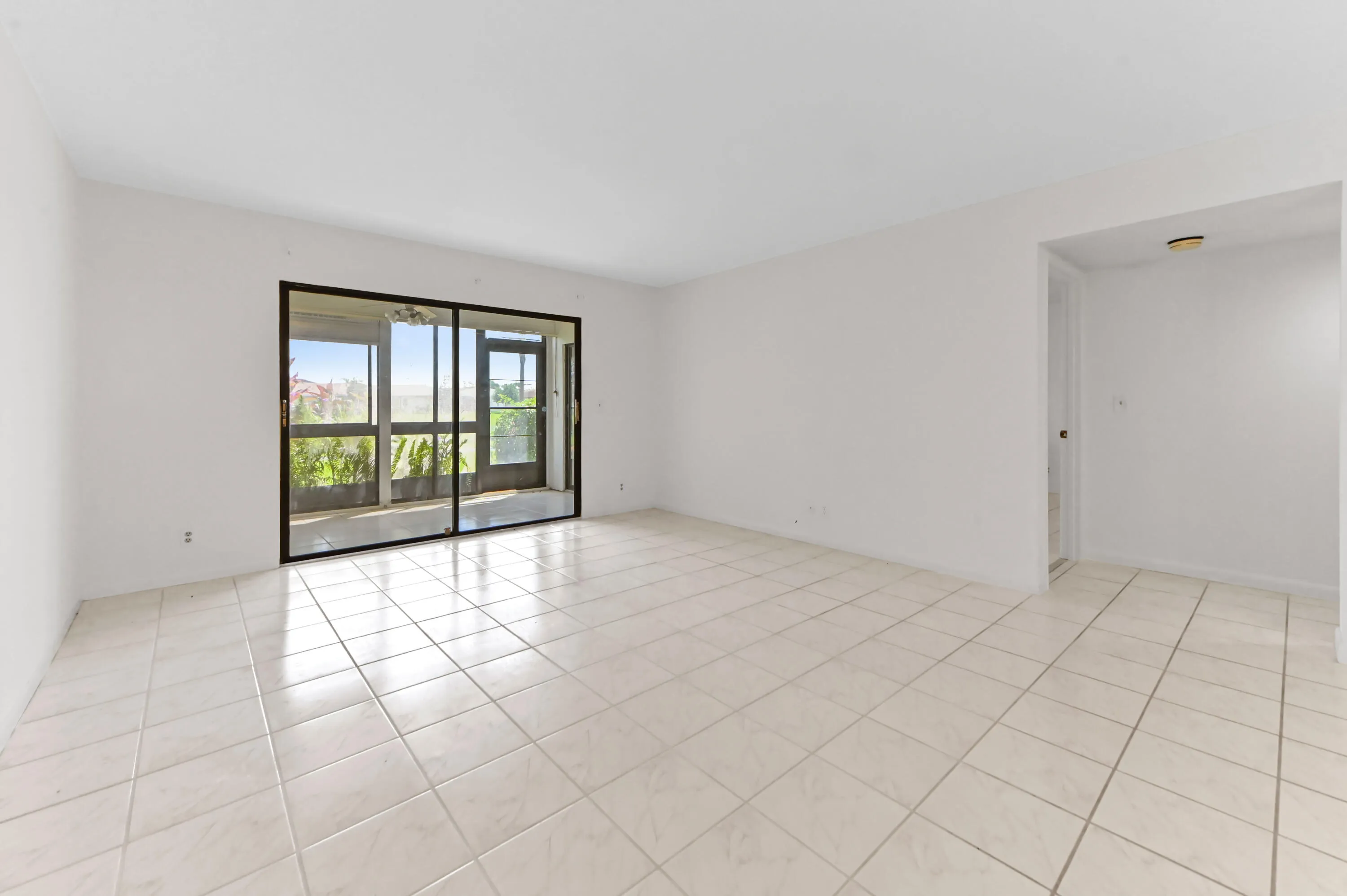 12 living room 01