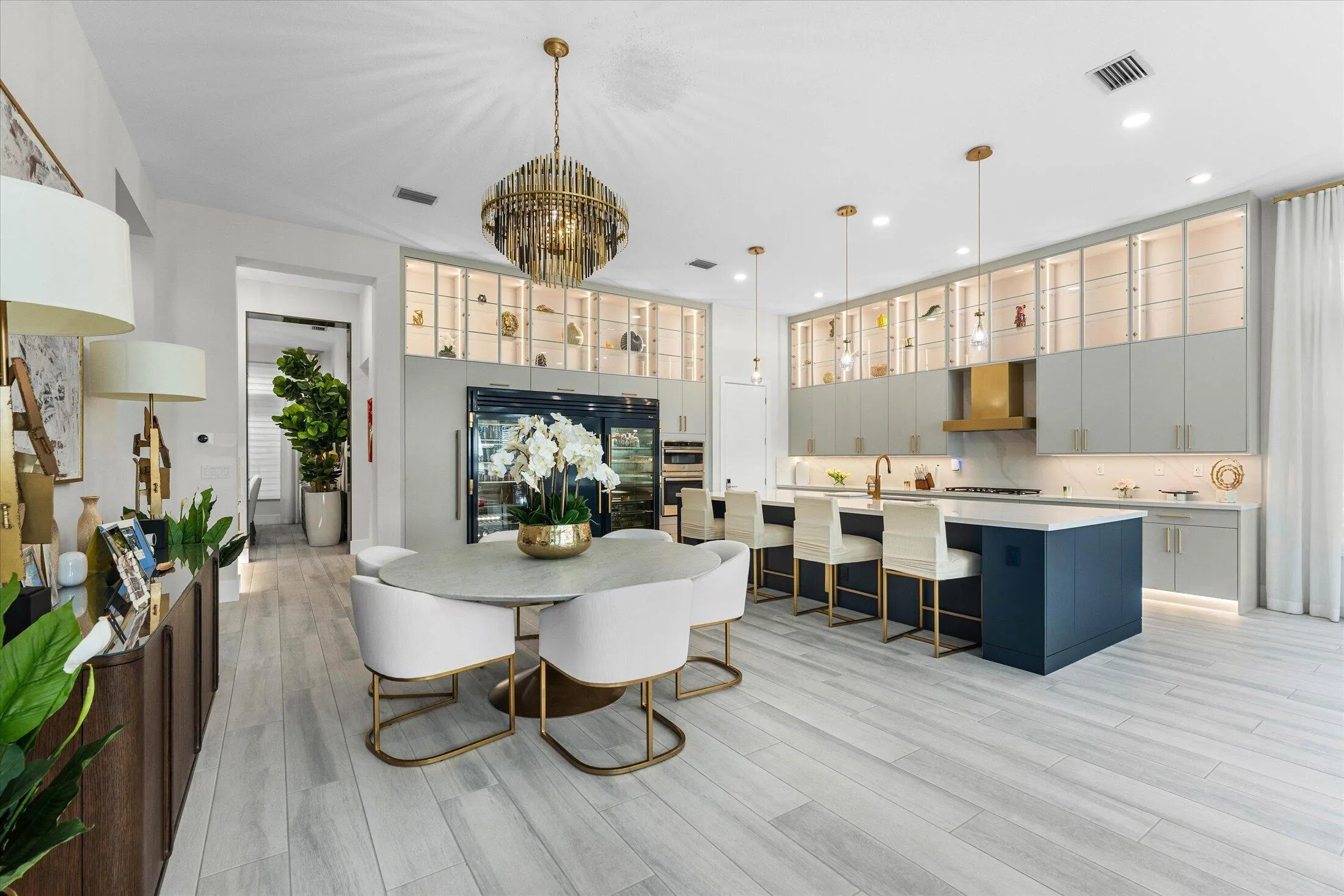 024-8590 W Parkland Bay Trail, Parkland-