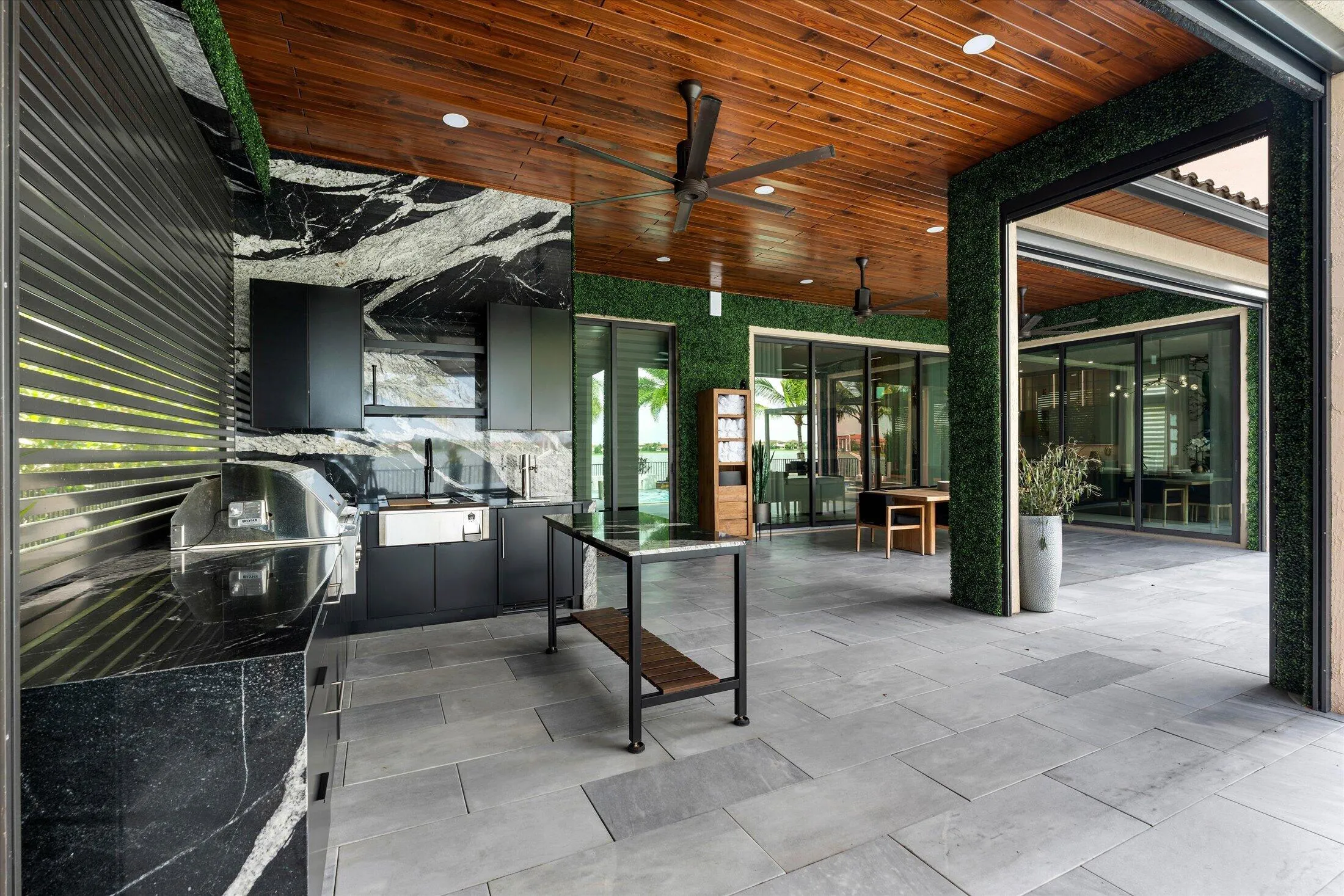 044-8590 W Parkland Bay Trail, Parkland-