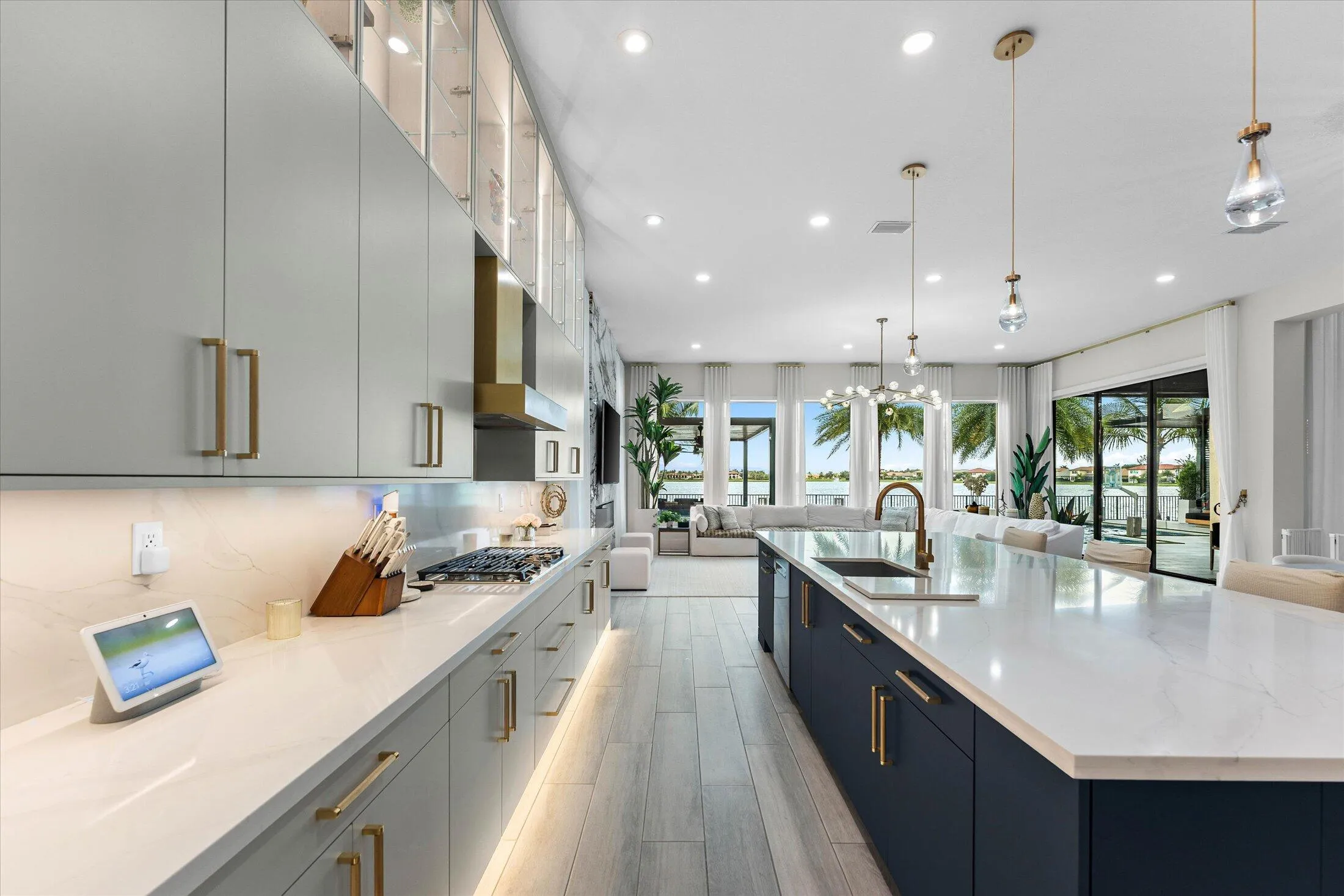020-8590 W Parkland Bay Trail, Parkland-
