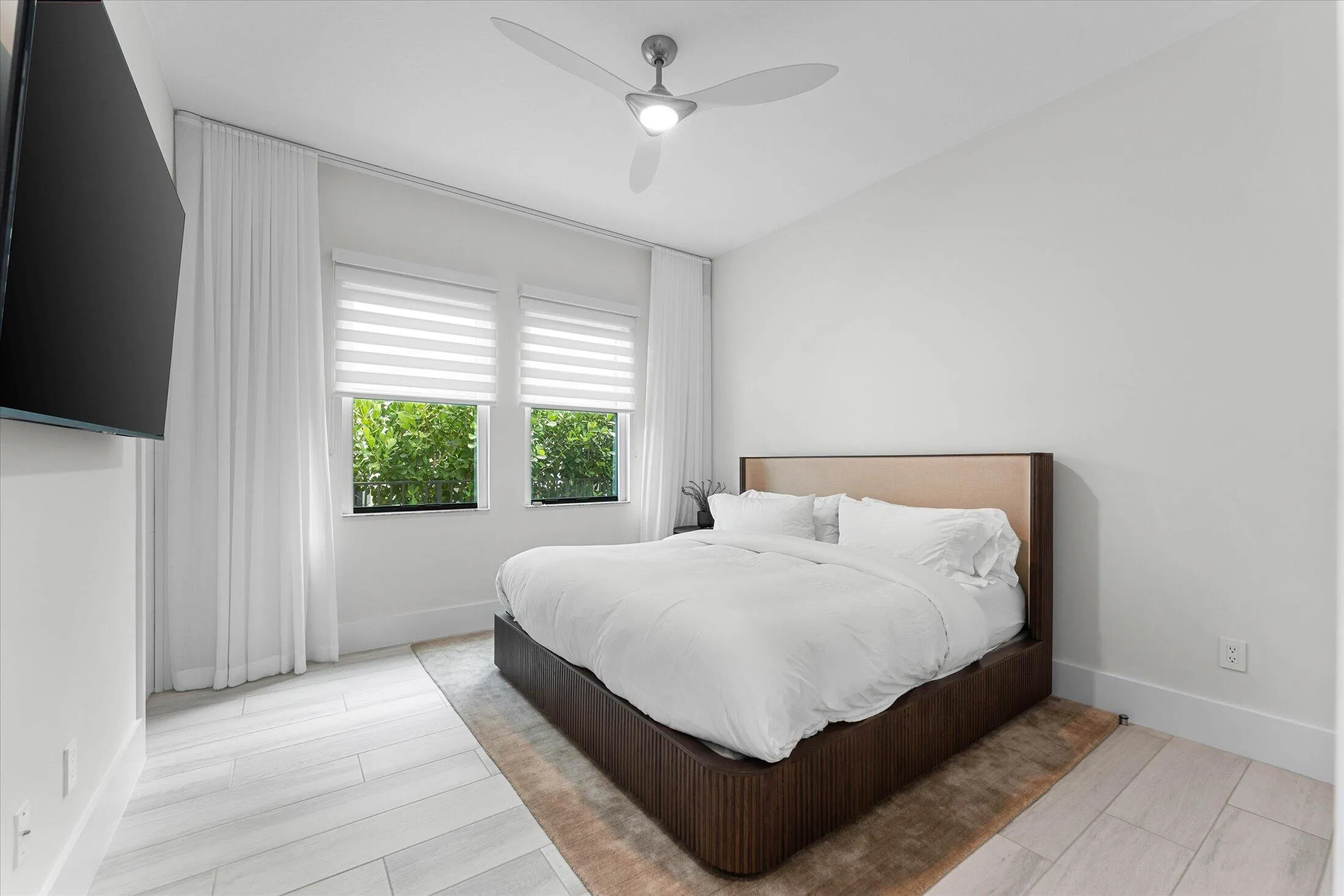 048-8590 W Parkland Bay Trail, Parkland-