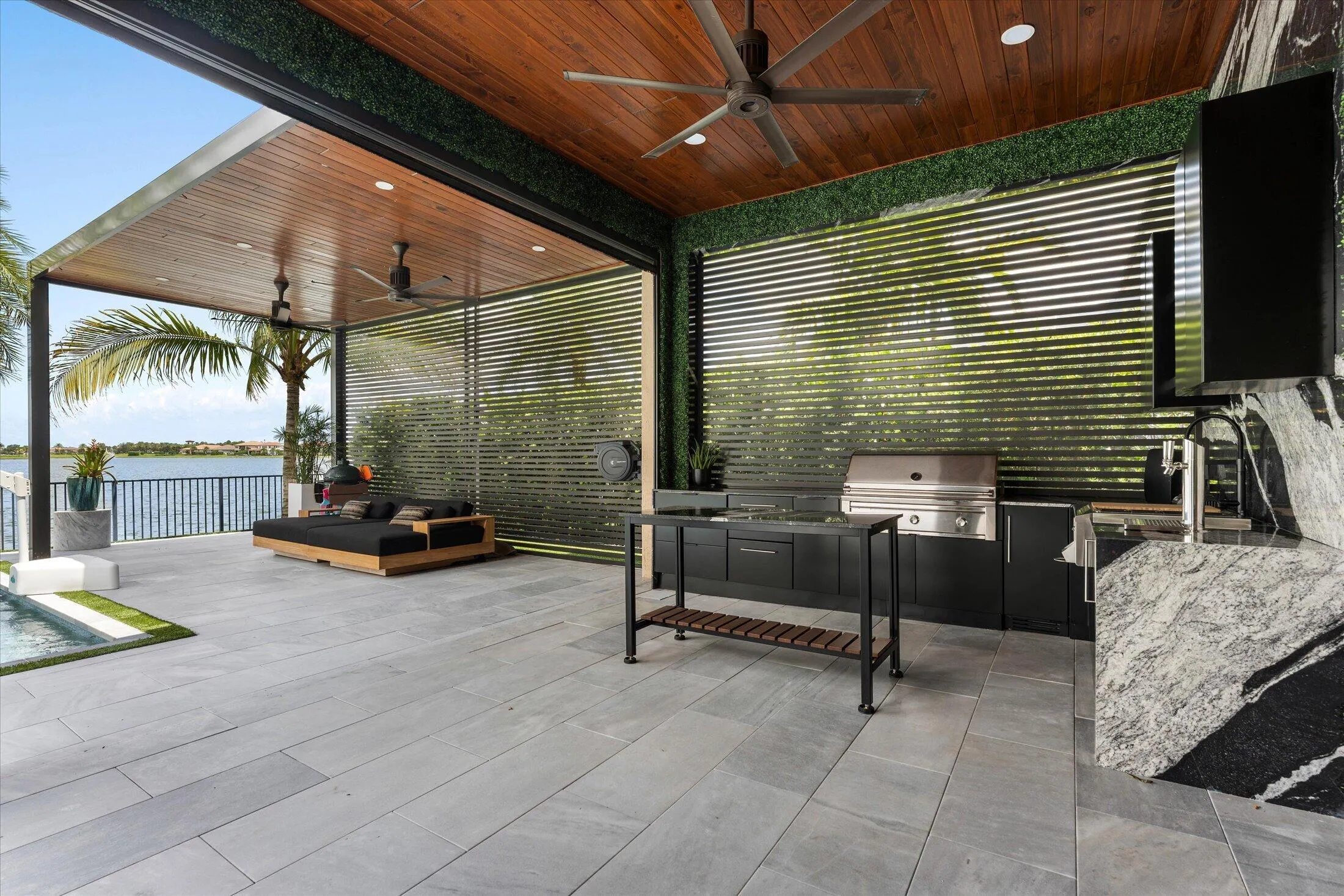 045-8590 W Parkland Bay Trail, Parkland-