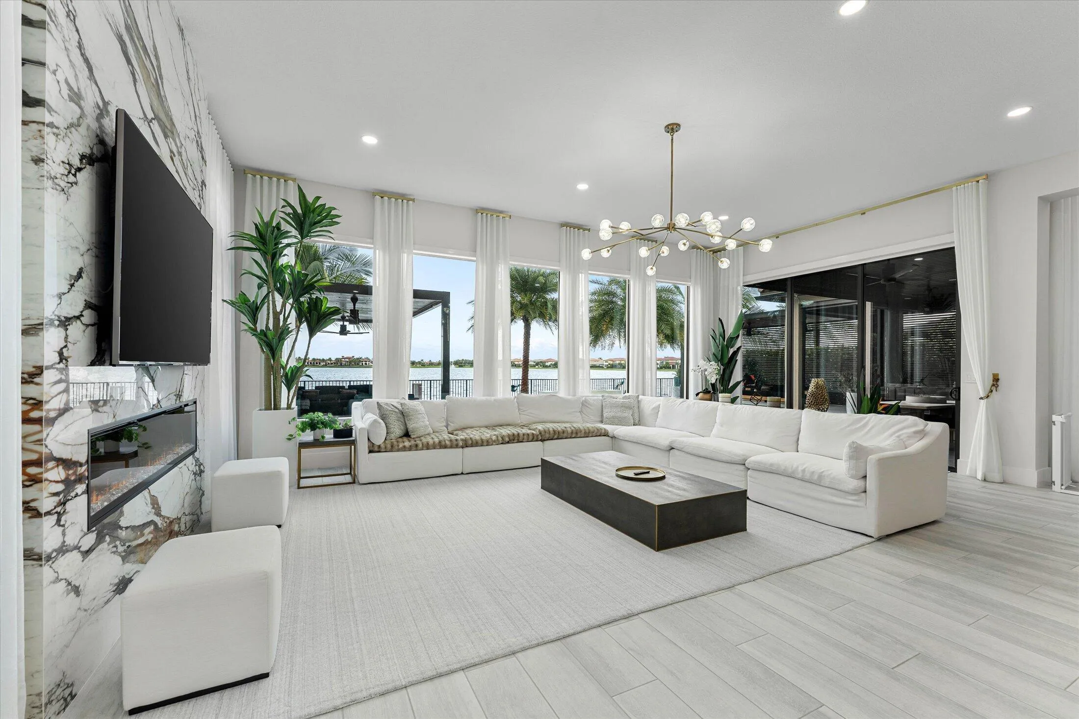030-8590 W Parkland Bay Trail, Parkland-