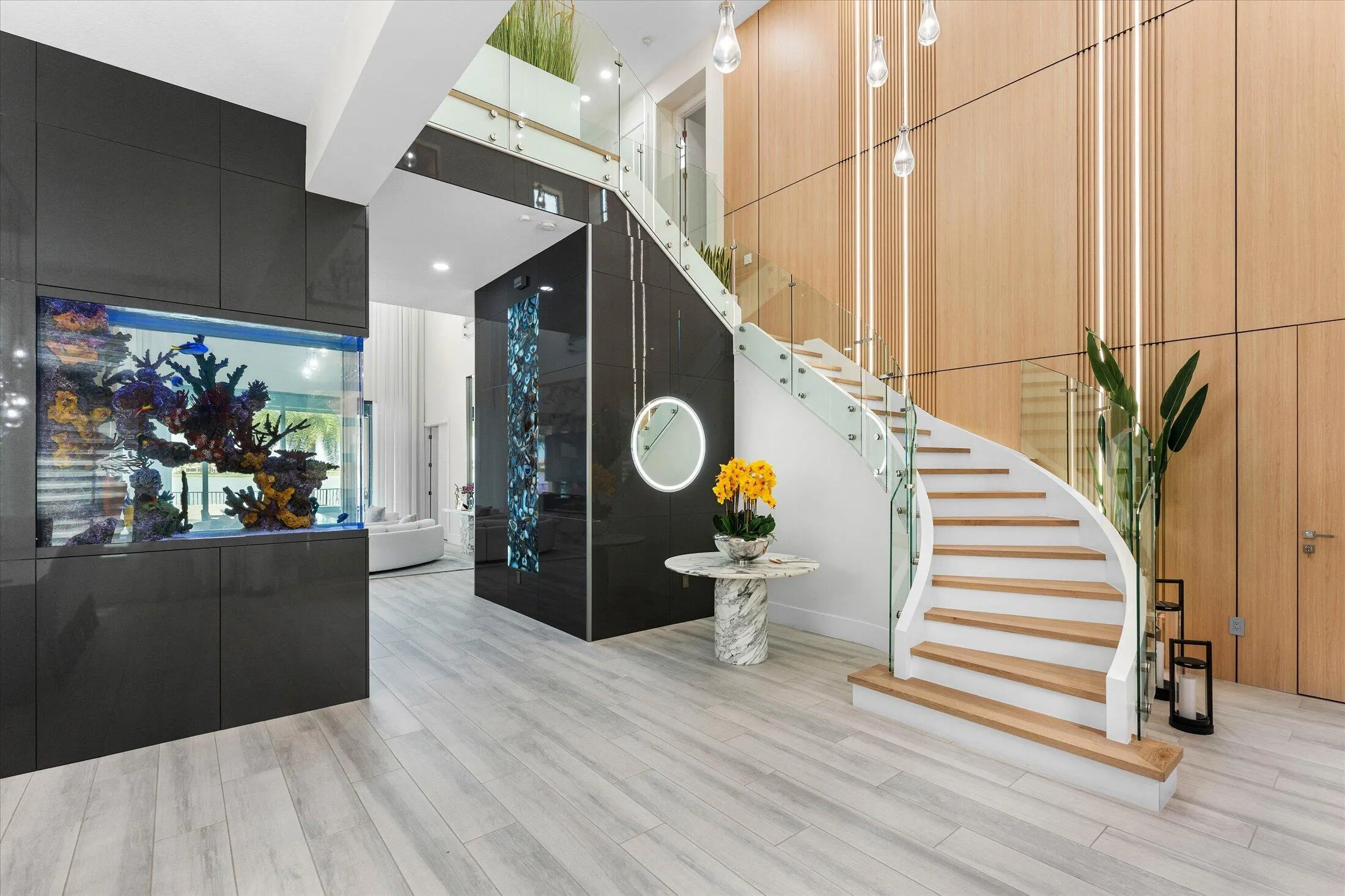 005-8590 W Parkland Bay Trail, Parkland-