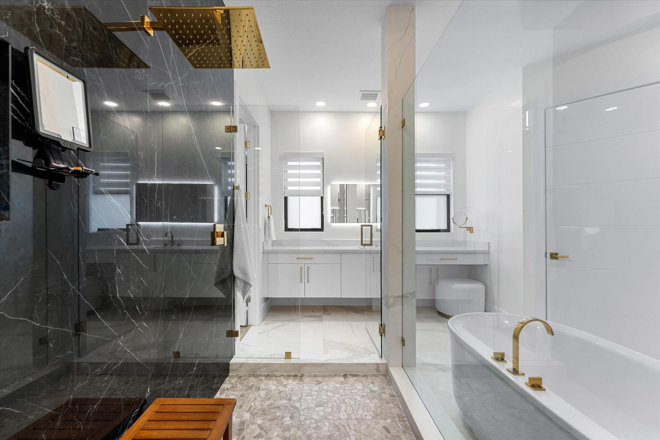 068-8590 W Parkland Bay Trail, Parkland-