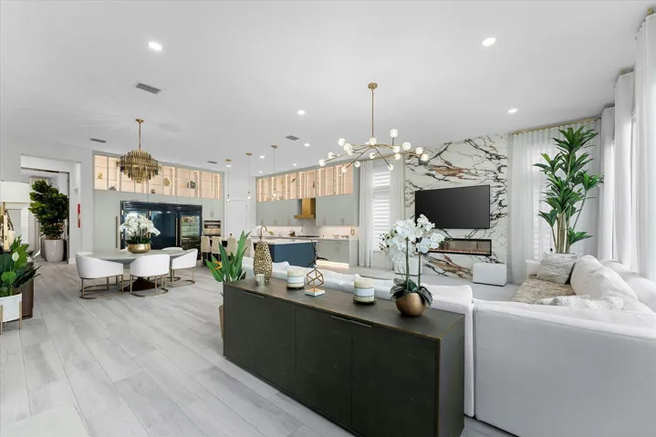 031-8590 W Parkland Bay Trail, Parkland-