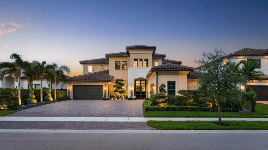 098-8590 W Parkland Bay Trail, Parkland-