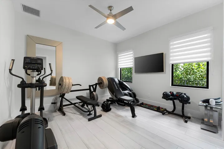 052-8590 W Parkland Bay Trail, Parkland-