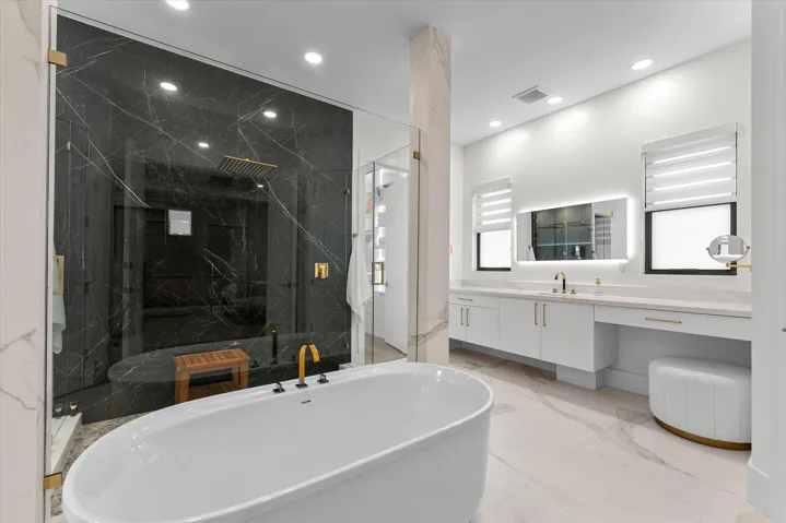 066-8590 W Parkland Bay Trail, Parkland-