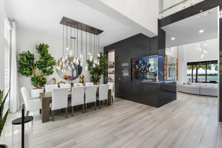 008-8590 W Parkland Bay Trail, Parkland-