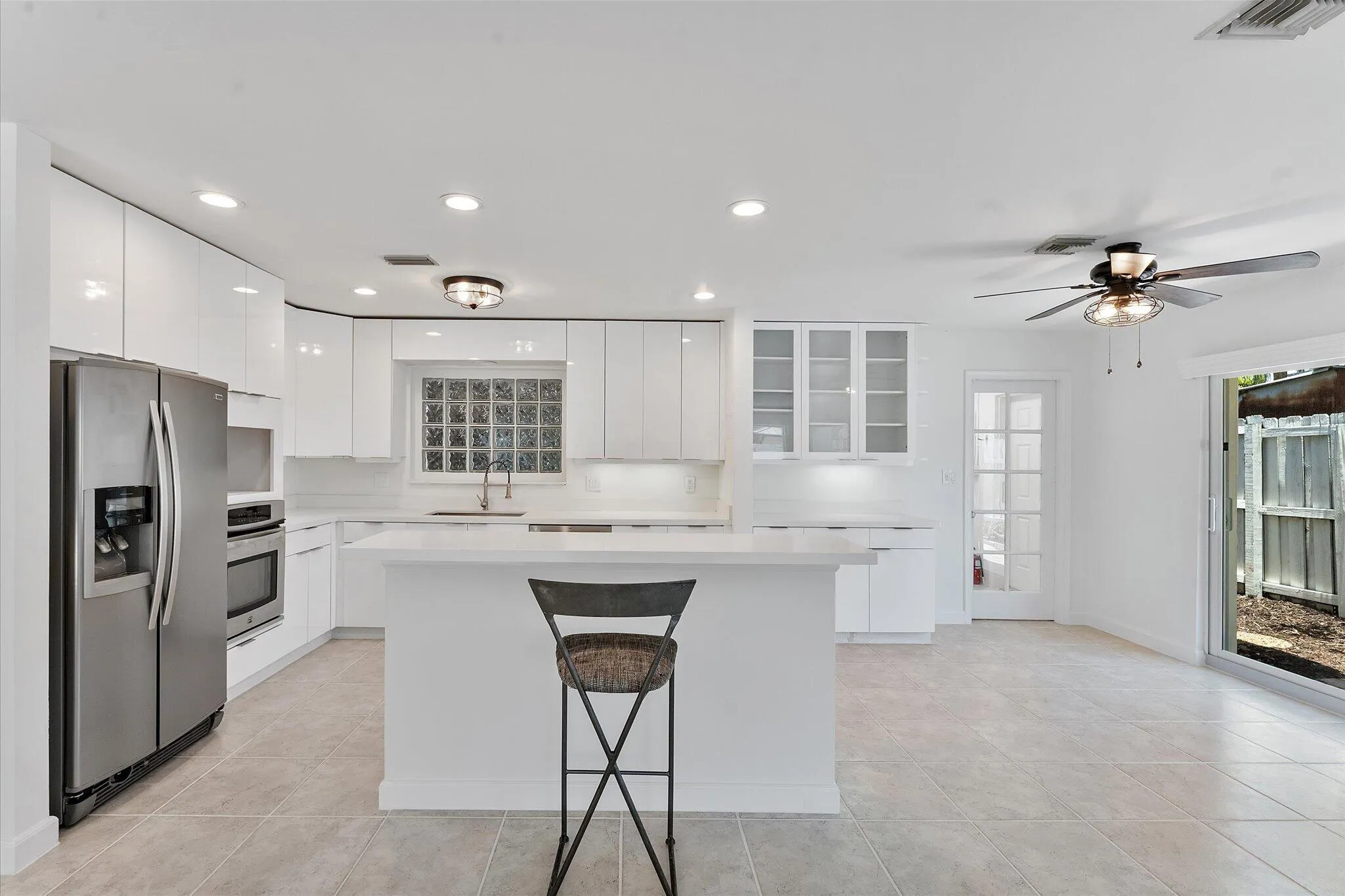 11-5200 NE 18th Terrace_011