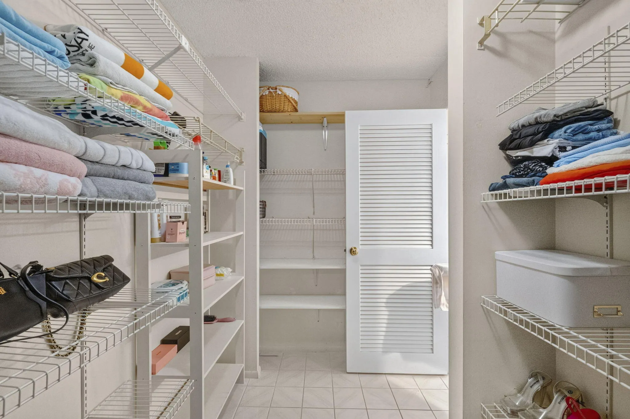 Walk in closet