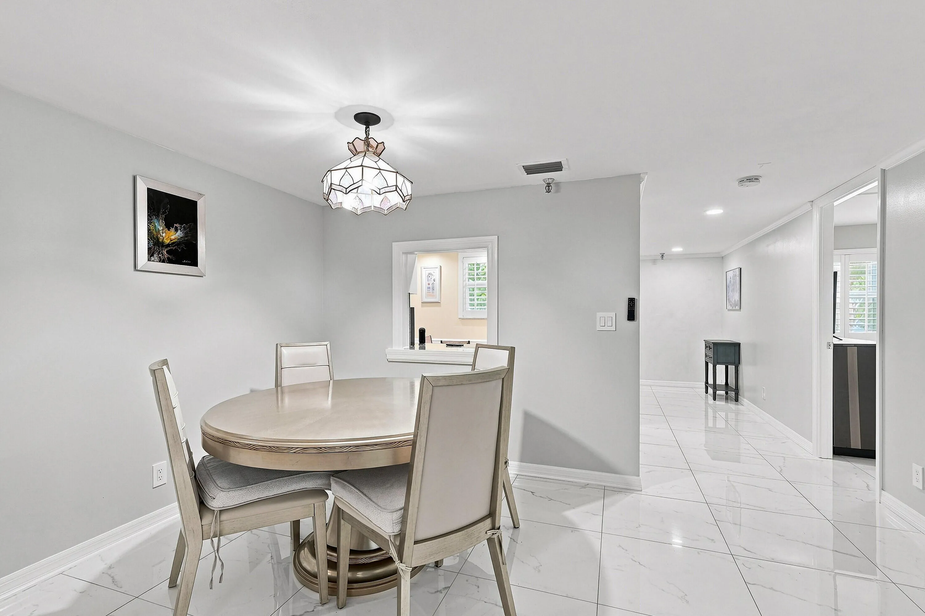 09_dining area