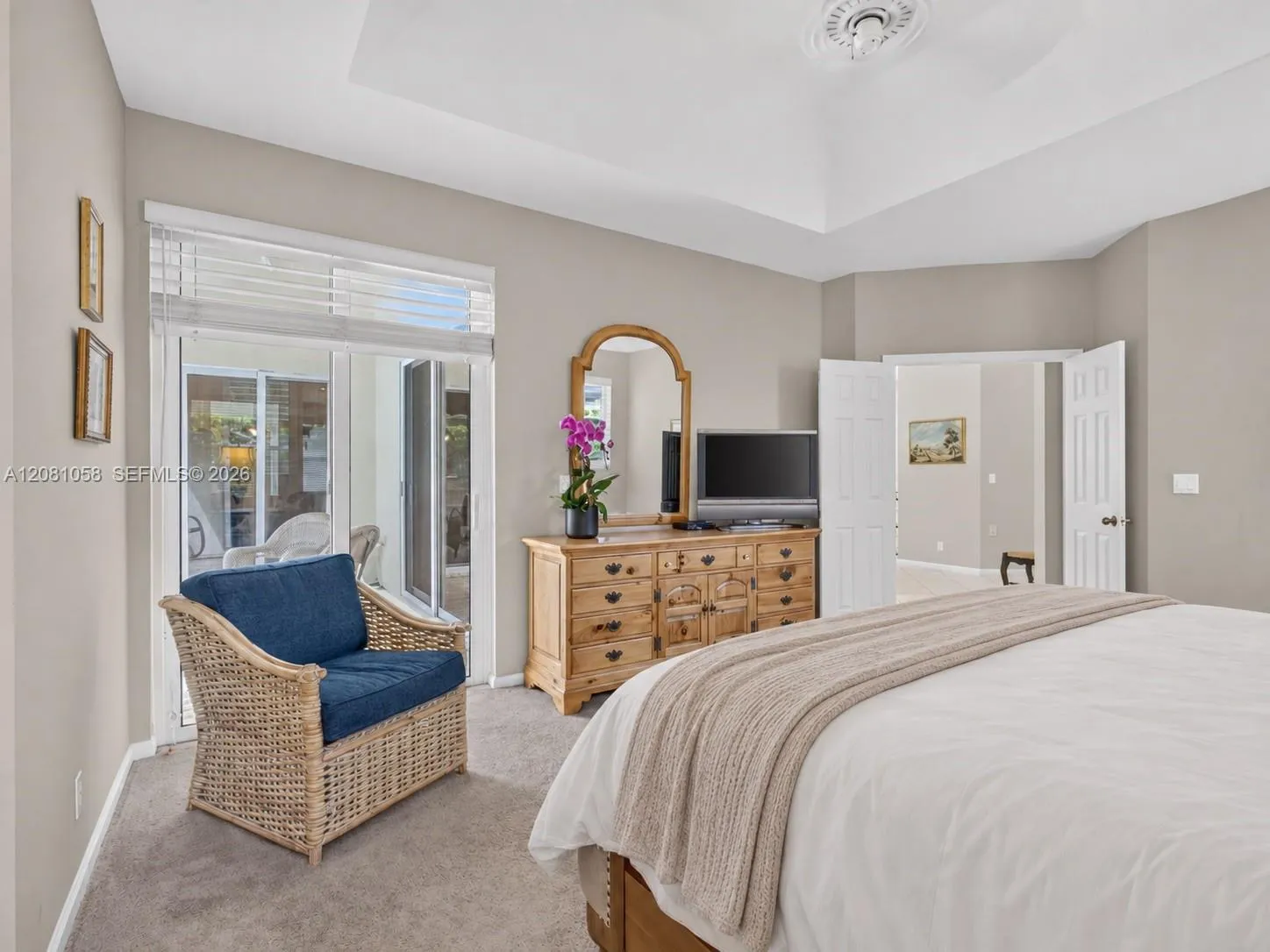 Photo 33